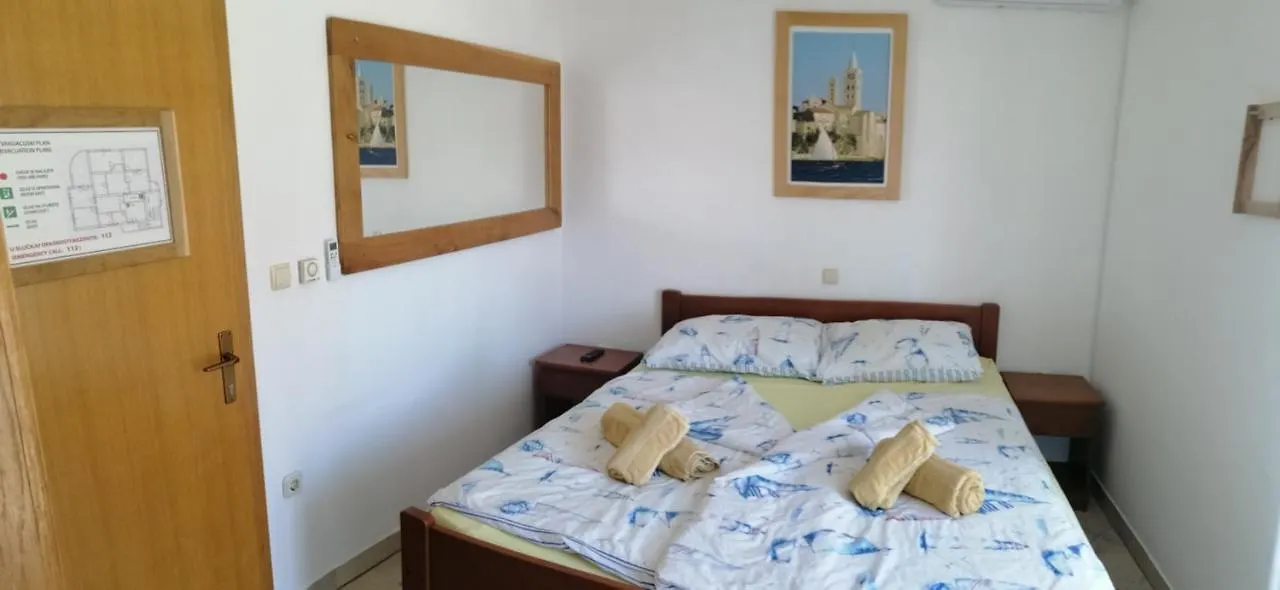 Apartments Ok Lopar 0*,
