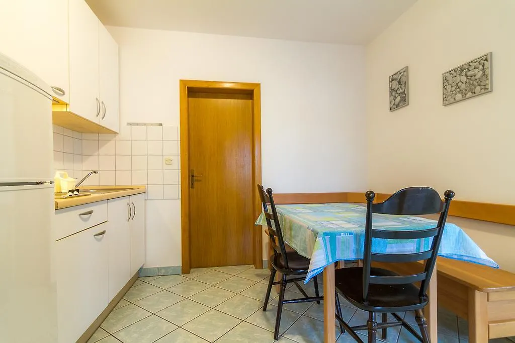 Apartments Ok Lopar
